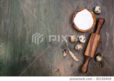 Baking concept with rolling pin Baking concept with rolling pin 90189409