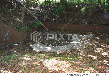 淡路島大石公園第一群代遺址 淡路島大石公園第一群代遺址 90191134