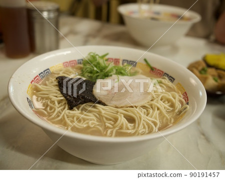 Ramen Ramen Hakata Kurume Pork Bone Tonkotsu 90191457