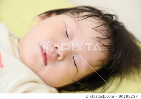 幼兒睡覺 幼兒睡覺 90195257