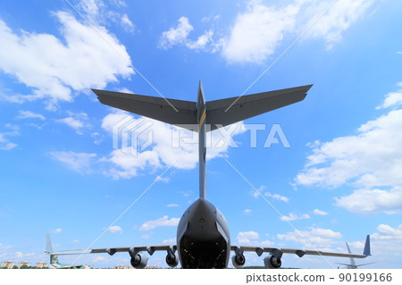 巨型運輸機尾翼C17美軍運輸機 巨型運輸機尾翼C17美軍運輸機 90199166