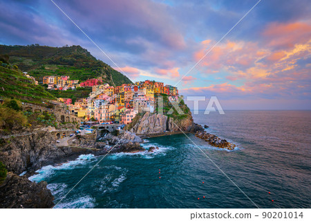 Manarola village on sunset, Cinque Terre, Liguria, Italy 90201014