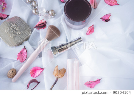 Morning routine scenery Lipstick lip is cute and strongest in pink Morning routine scenery Lipstick lip is cute and strongest in pink 90204104
