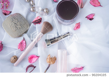 Morning routine scenery Lipstick lip is cute and strongest in pink Morning routine scenery Lipstick lip is cute and strongest in pink 90204105
