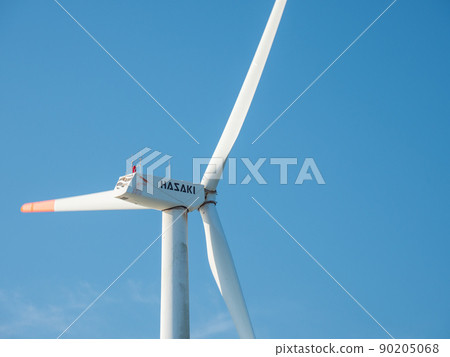 Blue sky and windmills for wind power generation. Hazaki Wind Farm on the Sudahama coast in Kamisu City, Ibaraki Prefecture. 90205068