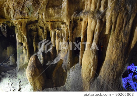 一個洞穴 90205808