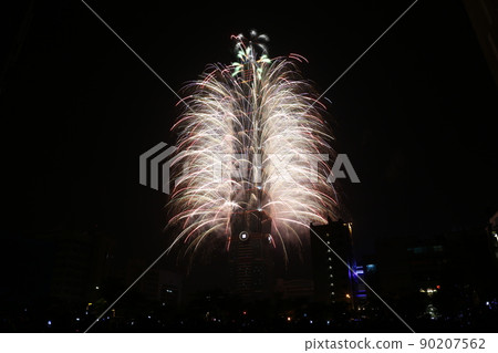 Taipei 101 90207562