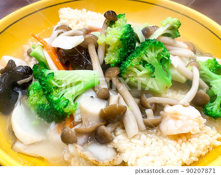 Chinese Sichuan cuisine, seafood scorched rice 90207871