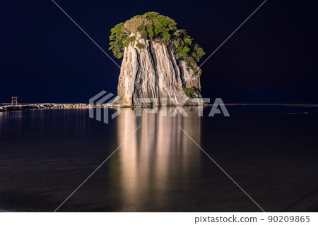 《石川縣》見附島/夜景 《石川縣》見附島/夜景 90209865