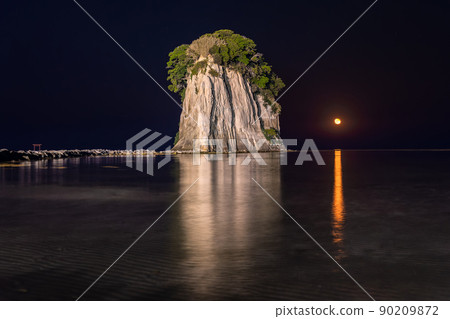 《石川縣》月光見附島/夜景 90209872