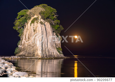 《石川縣》月光見附島/夜景 90209877