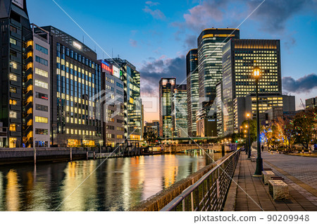 黃昏的淀屋橋 90209948