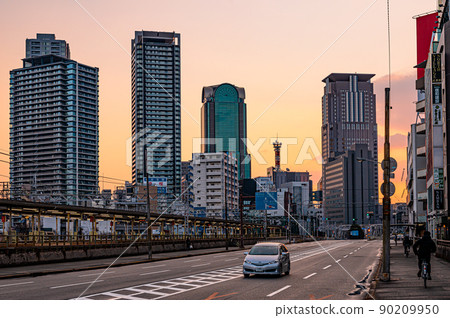 梅田日出 90209950