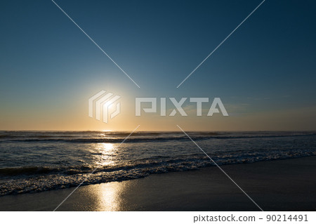 鹿島海的風景在清晨須田濱海岸 5 月 90214491