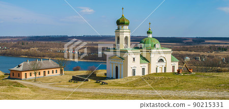 Khotyn, Ukraine - March 29, 2022 Khotyn, Ukraine - March 29, 2022 90215331