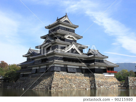 長野縣松本市現存12座天守閣“國寶松本城” 長野縣松本市現存12座天守閣“國寶松本城” 90215980