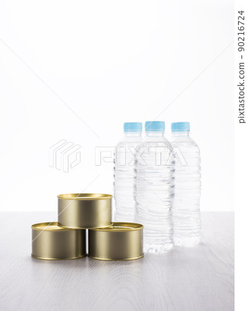 Canned foods and PET bottles 90216724