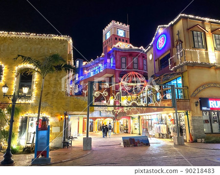 Okinawa American Village Night View / American Village, Okinawa, night 90218483