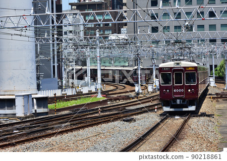 Hankyu 6000 series arriving at Osaka Umeda Hankyu 6000 series arriving at Osaka Umeda 90218861