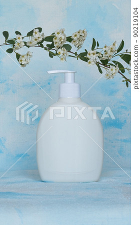 Bottle for cosmetic products without a label. Facial skin care concept. Bottle for cosmetic products without a label. Facial skin care concept. 90219104