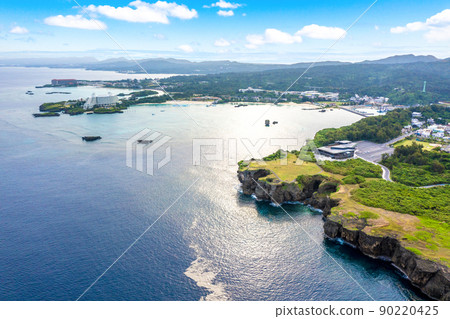 萬座毛和萬座海灘(沖繩縣恩納村) 萬座毛和萬座海灘(沖繩縣恩納村) 90220425