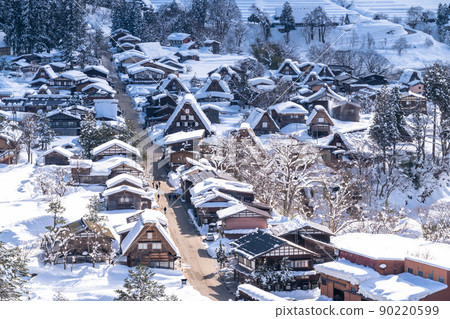 《Gifu Prefecture》 Shirakawa-go in the snow, winter gassho-zukuri village 《Twilight》 90220599