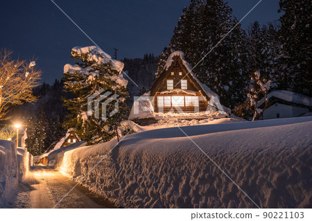 《Toyama Prefecture》 Ainokura Gassho-zukuri village with snow, Gokayama 《Toyama Prefecture》 Ainokura Gassho-zukuri village with snow, Gokayama 90221103
