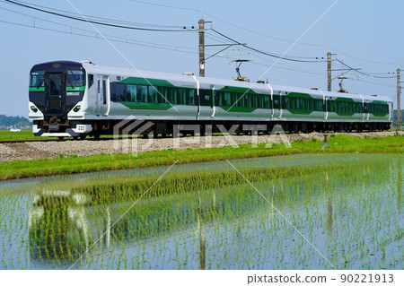 [Early summer of Hokuso] Water mirror and limited express Ayame festival 90221913