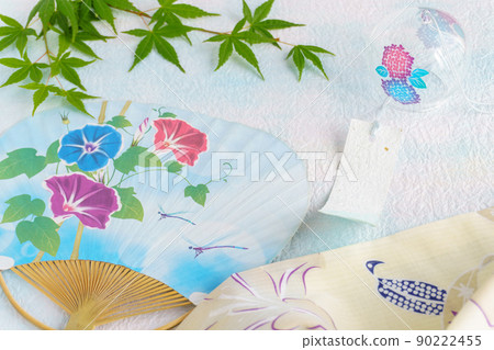Summer image background of uchiwa, wind chimes and yukata 90222455