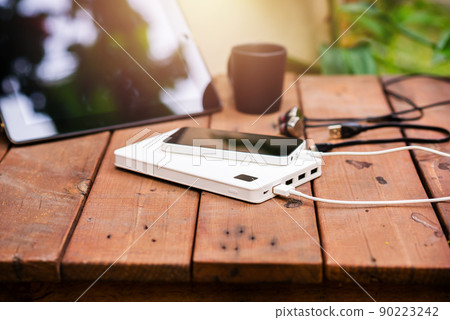 charging smartphone with power bank charging smartphone with power bank 90223242