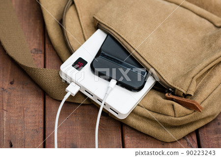 charging smartphone with power bank charging smartphone with power bank 90223243