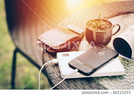 charging smartphone with power bank 90223255