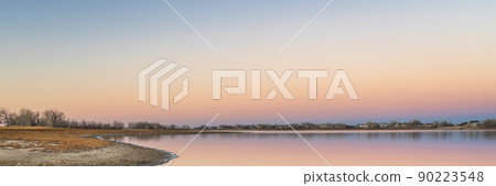 dusk over lake in Colorado 90223548