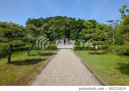從新綠的西大寺天轅寺安光天皇陵 2022 年 4 月 25 日 從新綠的西大寺天轅寺安光天皇陵 2022 年 4 月 25 日 90223824