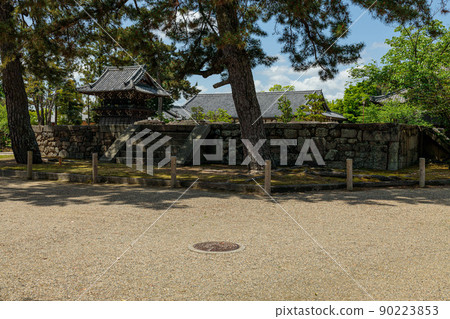 From the fresh green Saidaiji Temple to Amagatsuji Saidaiji Temple East Tower Notoe April 25, 2022 90223853