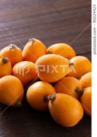 枇杷很多 90224424