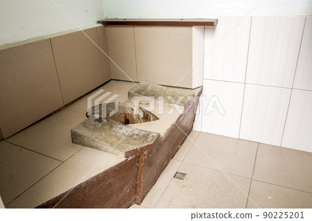 Dirty old outside toilet Dirty old outside toilet 90225201