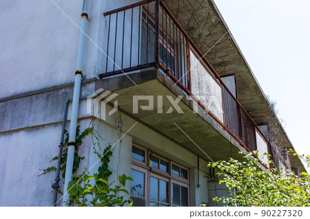 An old and very beautiful building in Bizen City, Okayama Prefecture, Japan 90227320