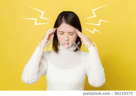 Women with headaches Trouble 90229375