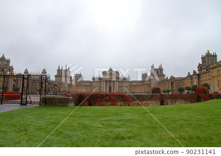 Blenheim Palace, a World Cultural Heritage site where Churchill was born in Oxford, England Blenheim Palace, a World Cultural Heritage site where Churchill was born in Oxford, England 90231141