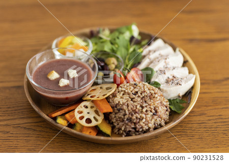 一盤午餐 90231528