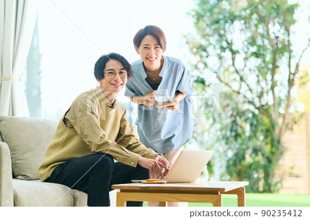 Men and women home 90235412