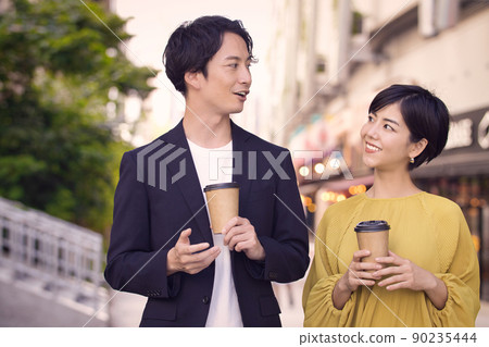 約會的時尚情侶 90235444
