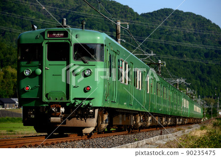 草津線 8 輛 113 系普通列車（生動風格） 90235475