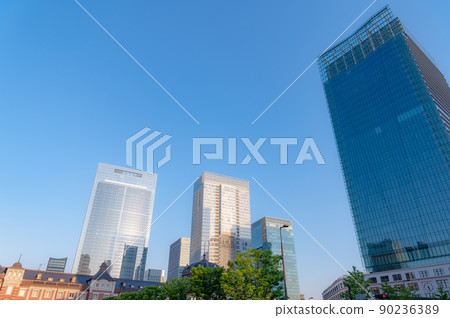 東京千代田區丸之內夜景 90236389