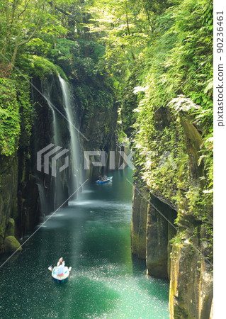 Takachiho Gorge Manai Falls [Takachiho Town, Miyazaki Prefecture] 90236461