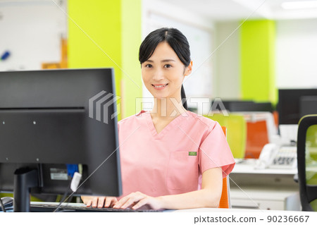 Medical clerical image 90236667