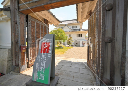 近江“水口城”和“水口岡山城”的來輪和石垣 90237217