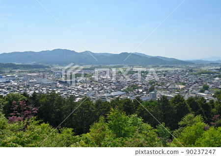 近江“水口城”和“水口岡山城”的來輪和石垣 90237247