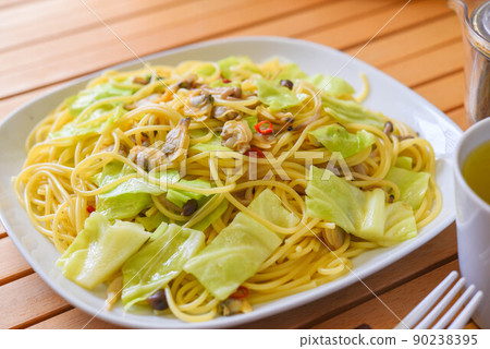 捲心菜和阿莎麗辣醬 捲心菜和阿莎麗辣醬 90238395
